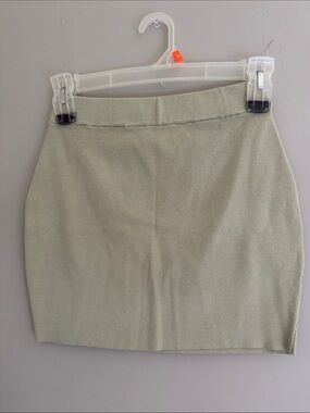 PASTEL GREEN SKIRT